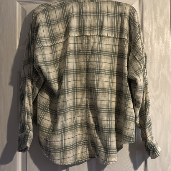 American Eagle over sized green plaid pullover - Picture 3 of 6